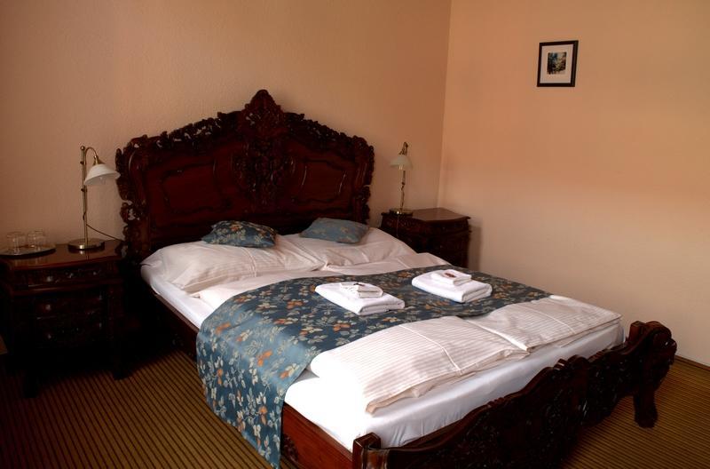 אוסטרבה Hotel Na Kafkove מראה חיצוני תמונה