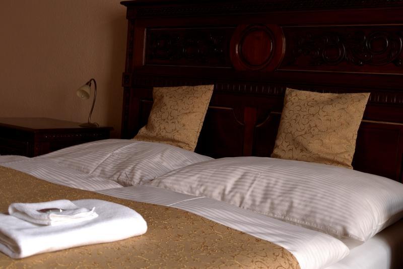 אוסטרבה Hotel Na Kafkove מראה חיצוני תמונה