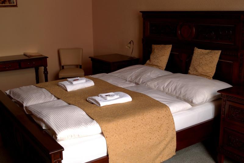 אוסטרבה Hotel Na Kafkove מראה חיצוני תמונה