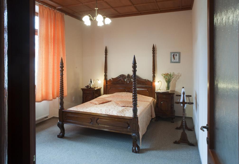 אוסטרבה Hotel Na Kafkove מראה חיצוני תמונה